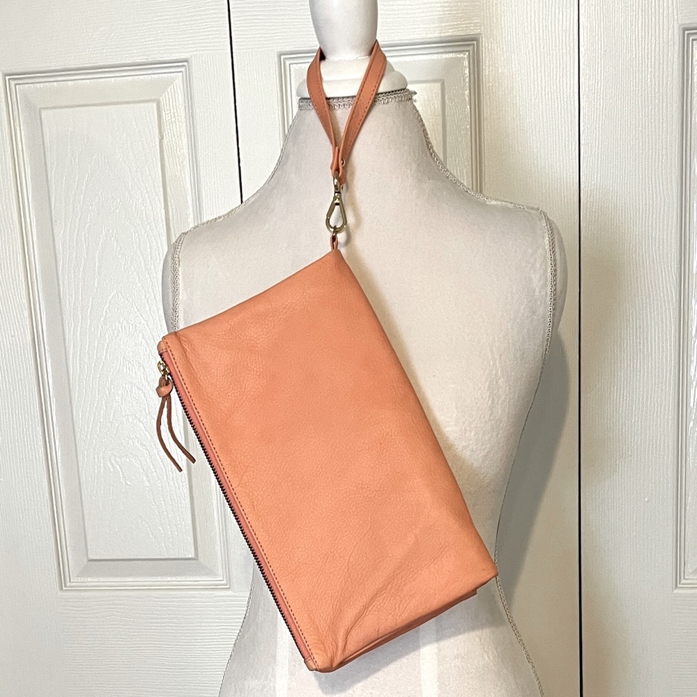 Alberta DiCanio Made in Italy Pia
Foldover Clutch Bag in Salmon Pink
Leather
